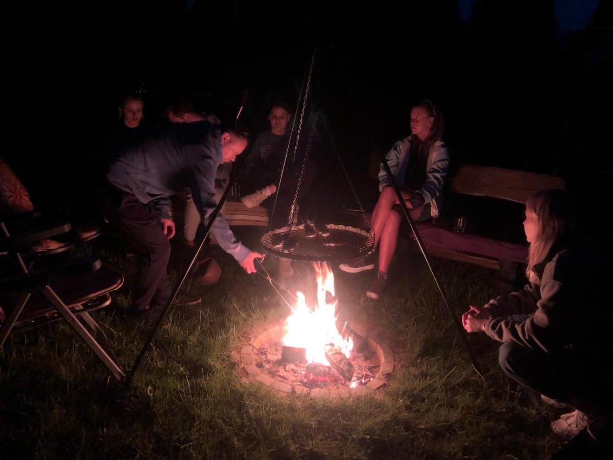 Drewniane Domki Pod Brzozami Karwia Exteriör bild